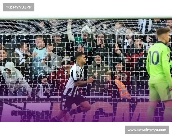 曼城3-0轻取桑德兰豪取主场七连胜，距榜首阿森纳仅差两分